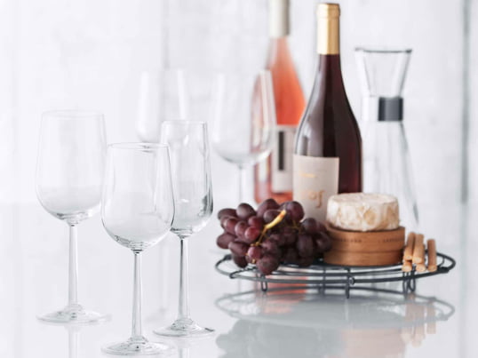 The Grand Cru wine glass by Rosendahl is part of the Grand Cru glass series, which is perfectly suitable for every champagne and wine reception with its different glasses.