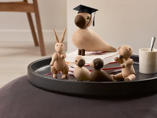 The Little Bird wooden birds in the ambience view: The different sized birds are reduced to a minimum and still have an expressive character.