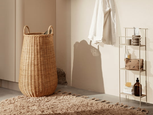 Find the right laundry basket for you. Choose by size, style, colour and material.