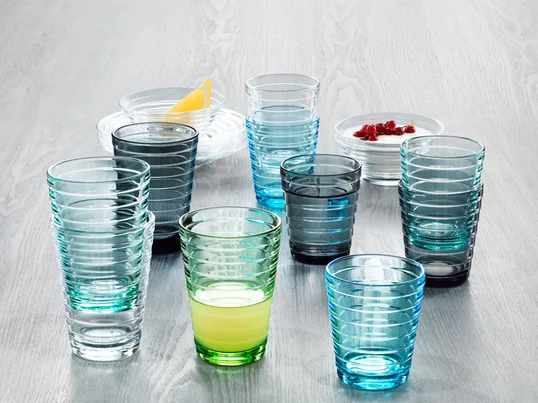 The functional and timeless simplicity of the glasses in the Aino Alto glass series from Iittala still looks modern and contemporary today.