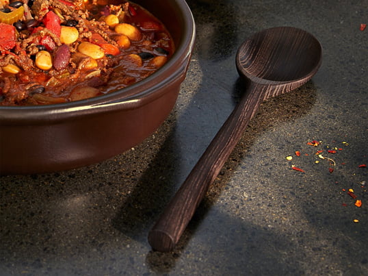 The large cooking spoon of the Danish manufacturer Rosendahl from Thermo - ash is ideal for serving and should ideally be washed by hand.