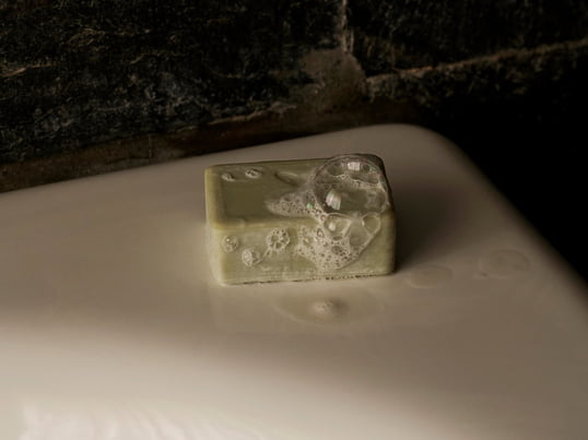 The Mnemonic fragrances evoke memories of wild nature and raw materials in an honest exploration of the senses, based on associations and familiarity.