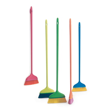 Magò Broom by Magis in the shop