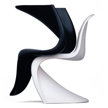 Panton-Chair-Schwarz-Weiss.webp