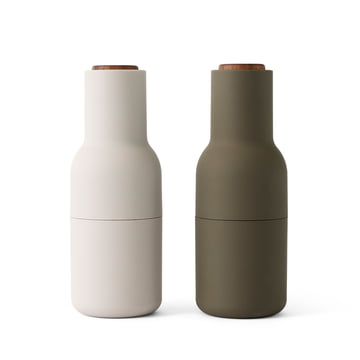 https://cdn.connox.com/m/100106/259174/media/menu/Bottle-Muehle/Menu-Bottle-Salz--und-Pfeffermuehlen-Set-hunting-green--beige-Holzdeckel-frei.jpg