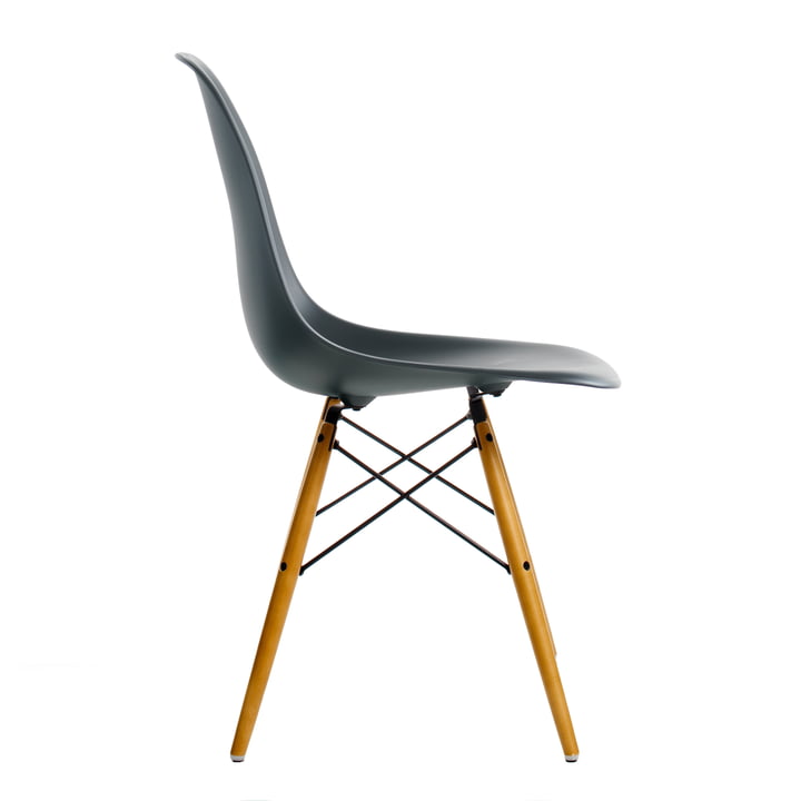 Vitra - Eames Plastic Side Chair DSW, yellowish maple / basic dark