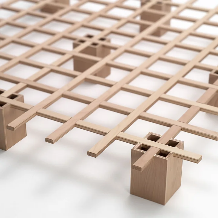 The system bed from Tojo in side view