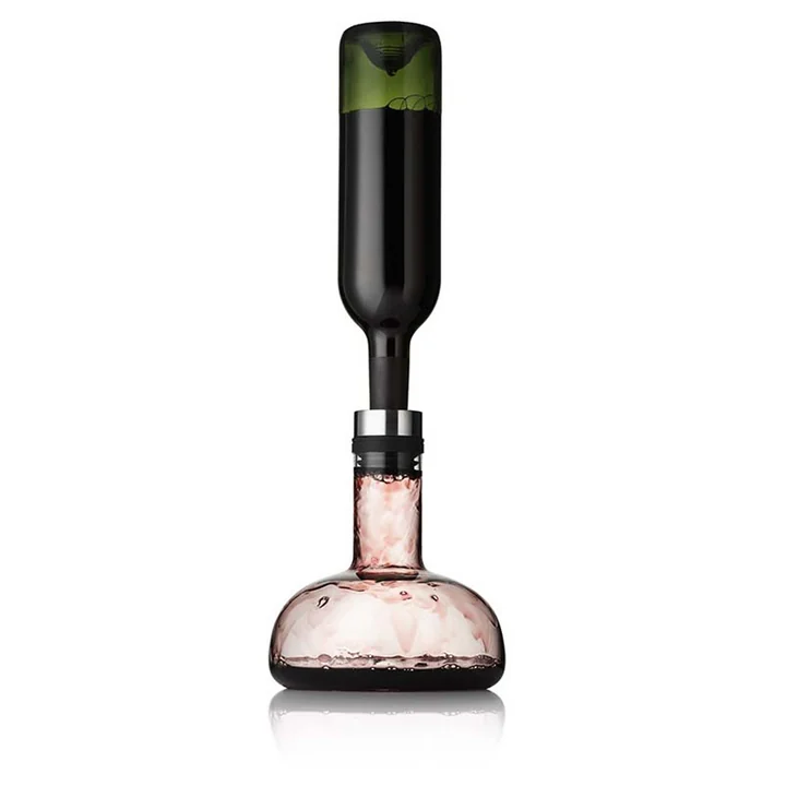 Step 2 to use the Audo - New Norm wine decanting carafe