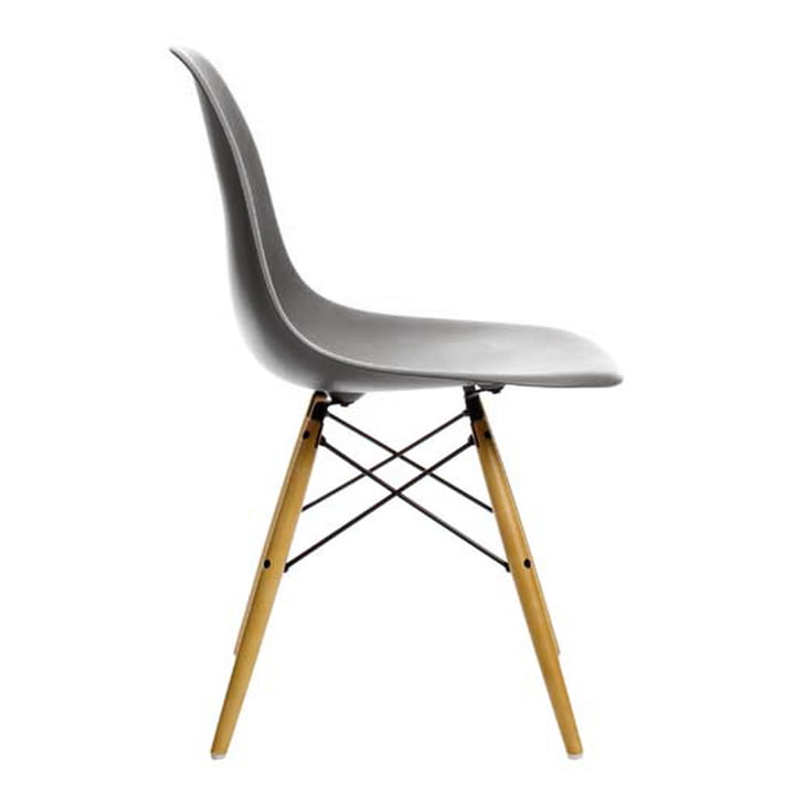 Vitra - Eames Plastic Side Chair DSW, yellowish maple / basalt