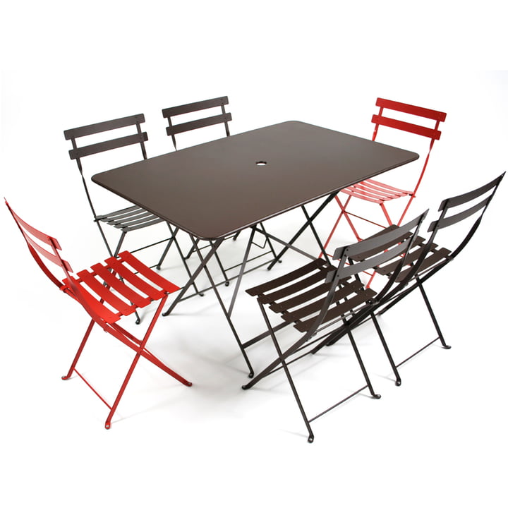 Bistro Folding table with folding chairs from Fermob