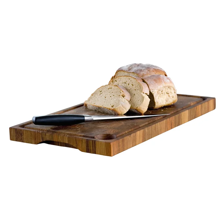 The teak cutting board from Skagerak