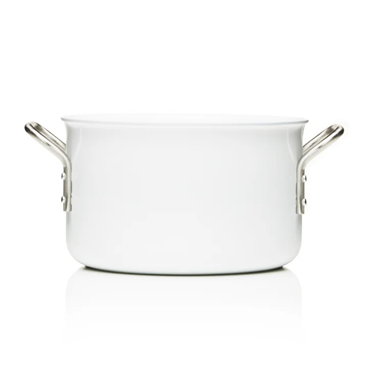 White Line pot with a capacity of 3.8 L by Eva Trio