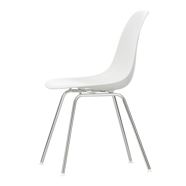 Eames Plastic Side Chair DSX from Vitra in chrome / white