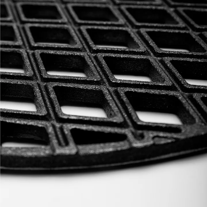 Cone Cast Iron Grate with Drip Tray by höfats