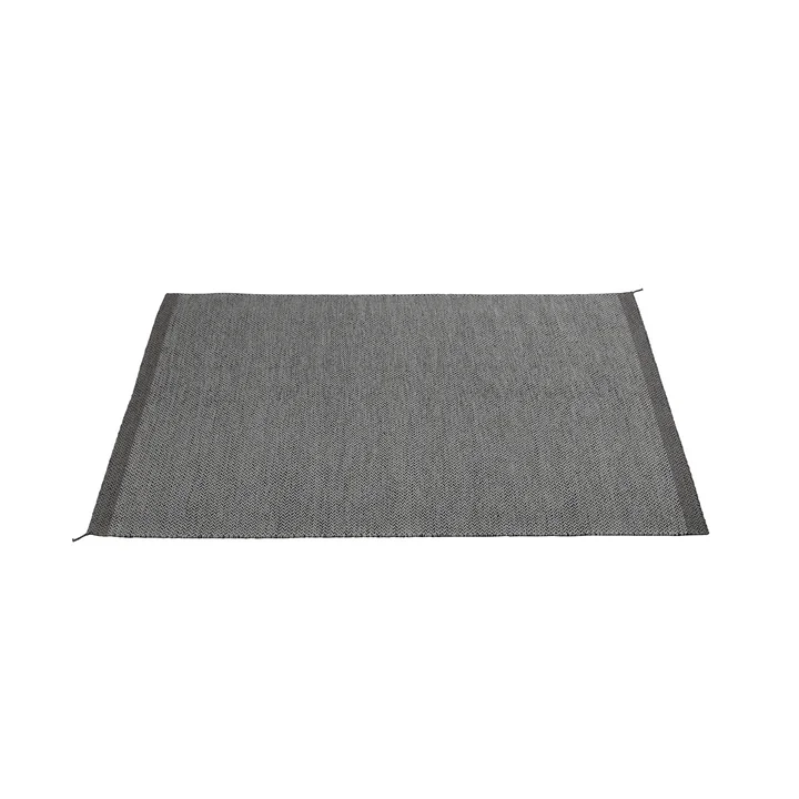 The Ply Rug 170 x 240 cm in dark gray from Muuto