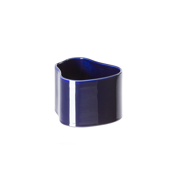 Riihitie planter (form A) in small from Artek in blue
