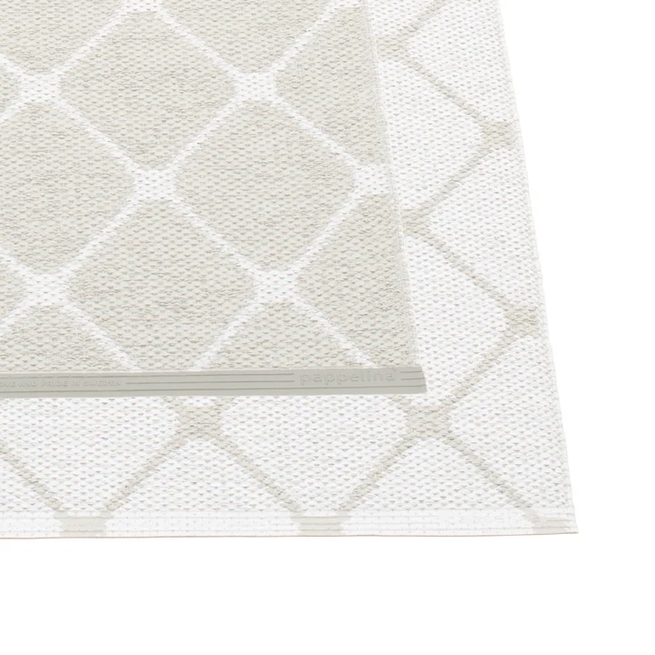 Rex carpet by Pappelina