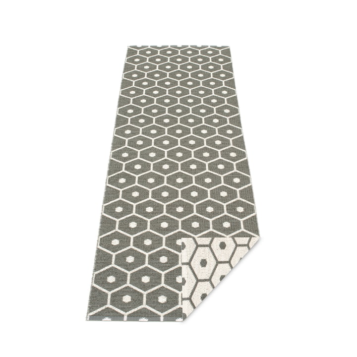 Honey Rug 70 x 225 cm by Pappelina in Charcoal / Vanilla