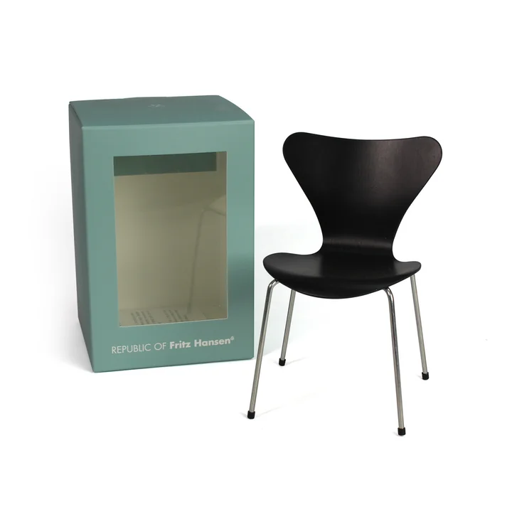 Miniature Series 7 Chair by Fritz Hansen in Black
