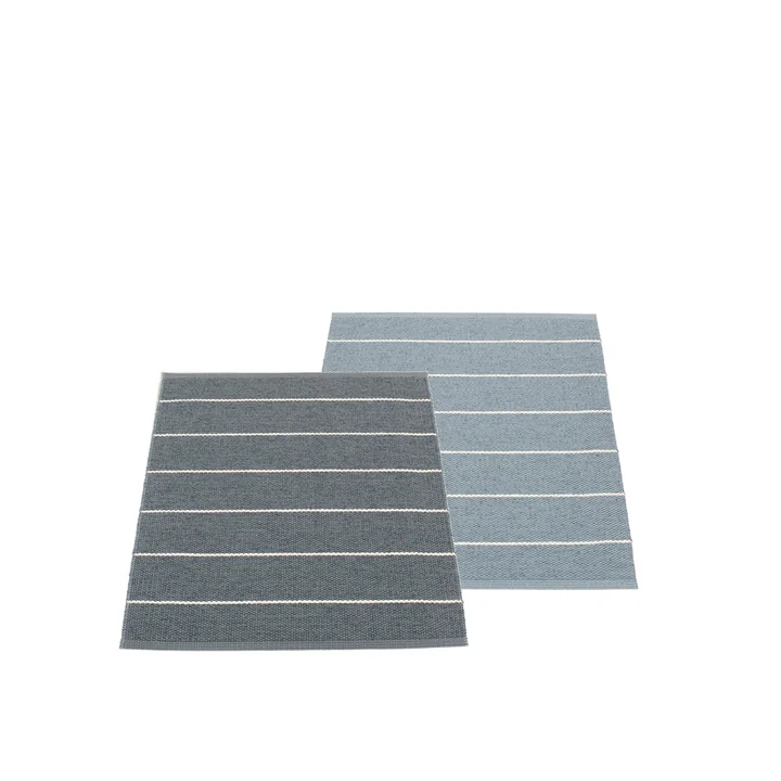 Carl reversible carpet 70 x 90 cm from Pappelina in granite / Storm