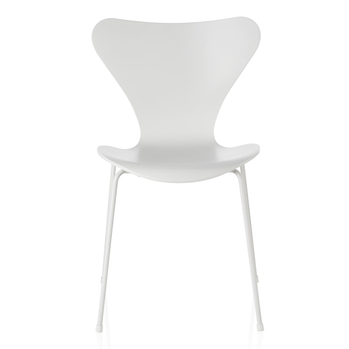 Fritz Hansen - Series 7 chair, monochrome white lacquered ash, 4 6. 5 cm