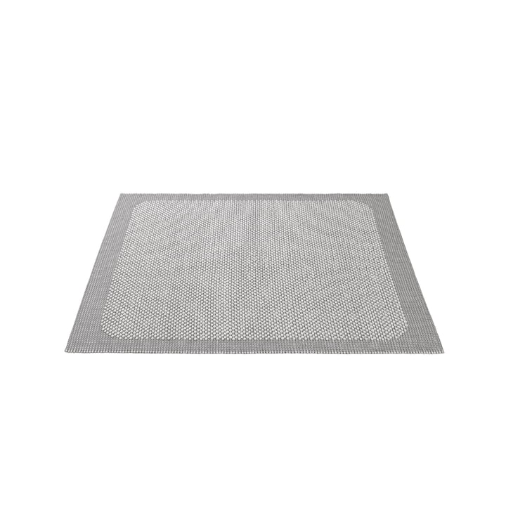 Pebble Carpet from Muuto - 170 x 240 cm in light gray