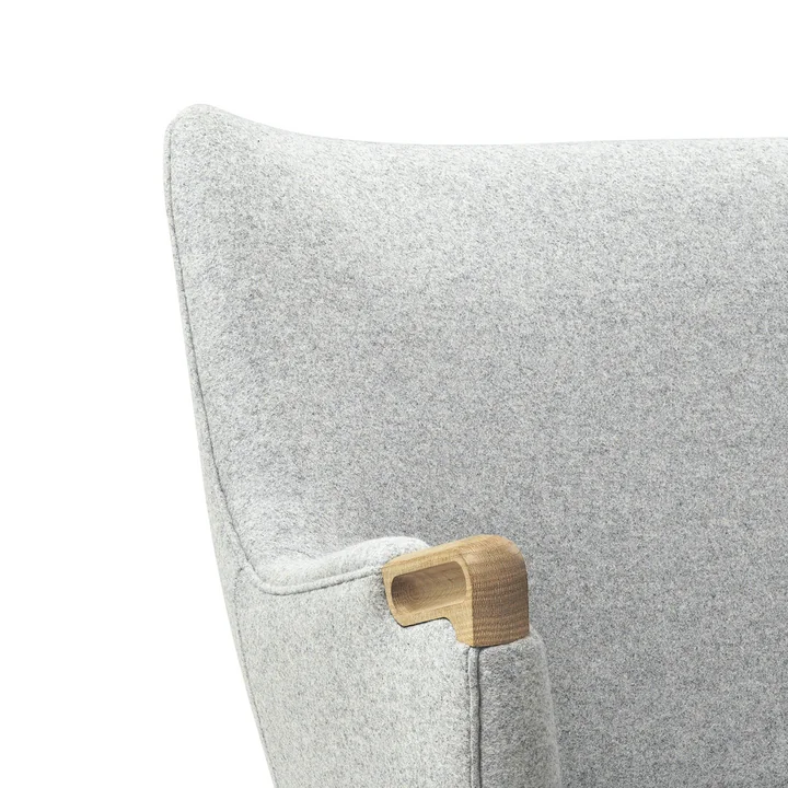 CH72 sofa by Carl Hansen