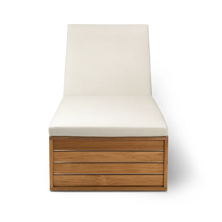 BK14 Sunlounger in teak oiled by Carl Hansen with overlay
