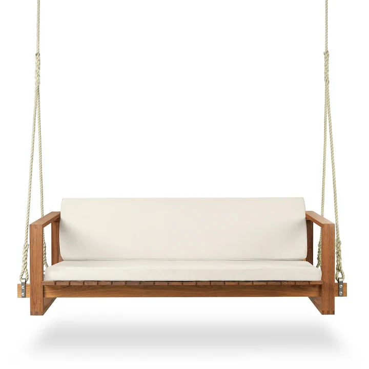 BK12 & BK13 Garden swing in oiled teak from Carl Hansen with cushion