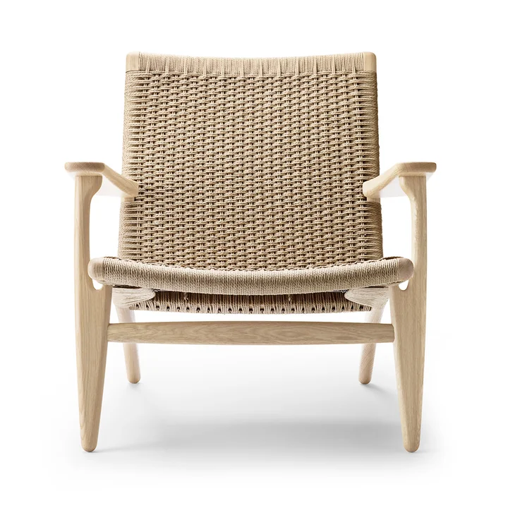 CH25 Armchair from Carl Hansen in oak soaped / nature