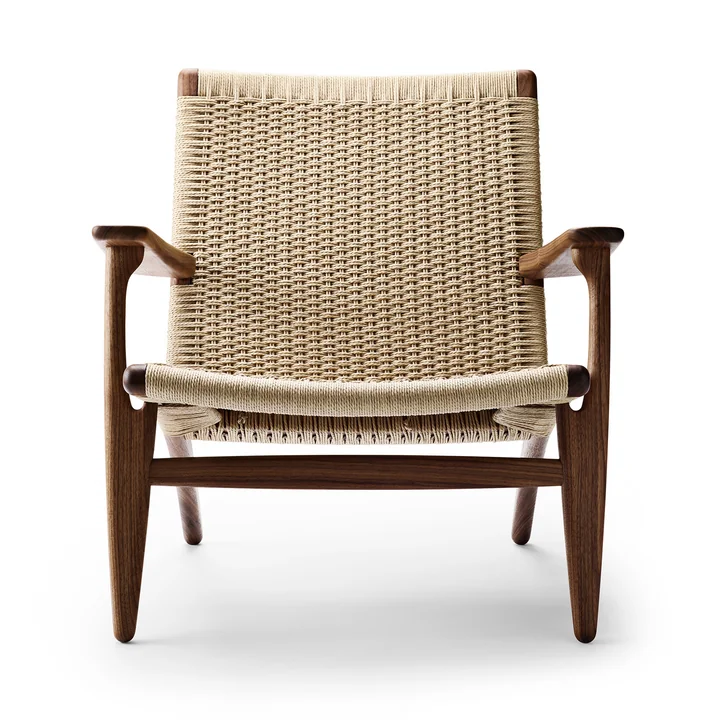 CH25 Armchair from Carl Hansen in walnut oiled / nature