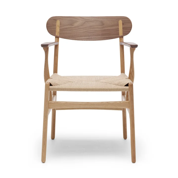 CH26 Arm chair from Carl Hansen in oiled oak / oiled walnut / natural