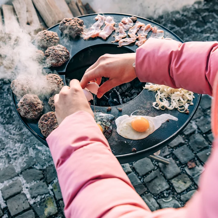 Bowl Plancha on the Bowl Fire bowl from höfats