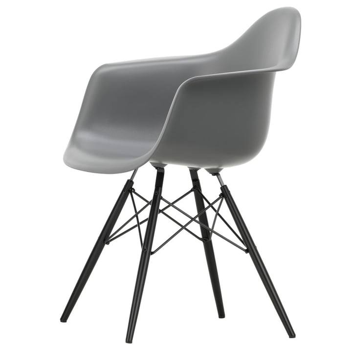 Eames Plastic Armchair DAW by Vitra in maple black / granite grey