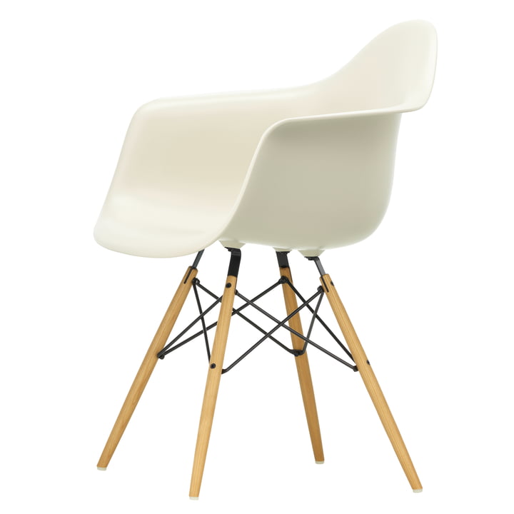 Eames Plastic Armchair DAW from Vitra in maple yellowish / pebble