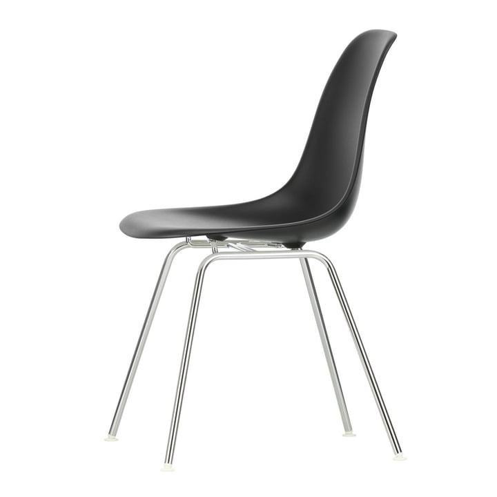 Eames Plastic Side Chair DSX from Vitra in chrome / deep black