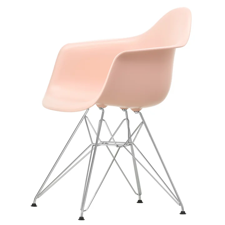 Eames Plastic Armchair DAR from Vitra in chrome-plated / soft pink