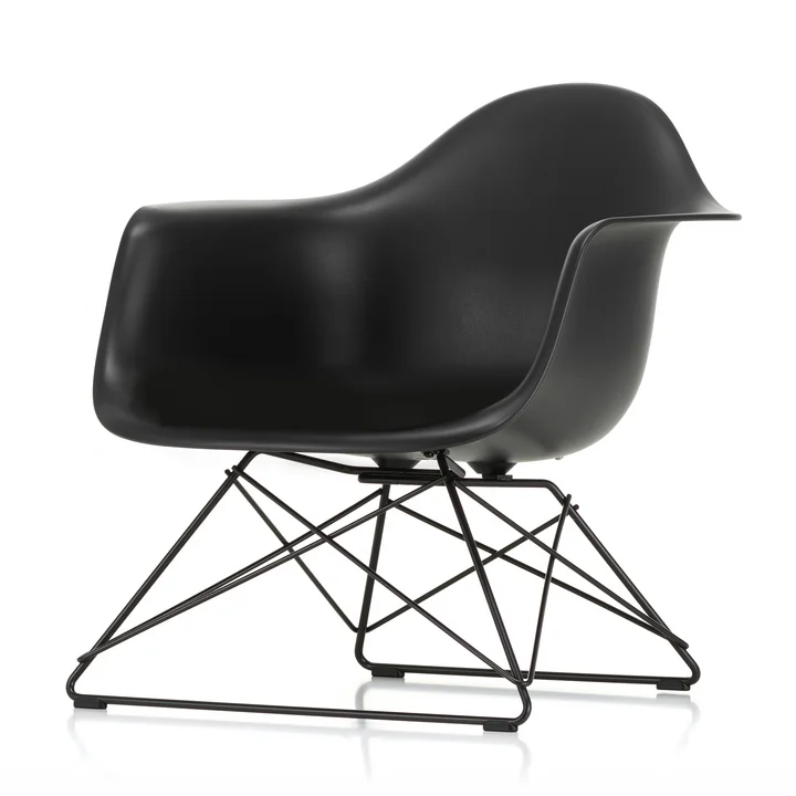 Eames Plastic Armchair LAR from Vitra in basic dark / deep black