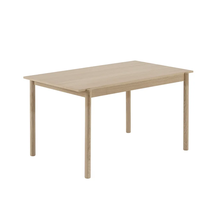 Linear Wood dining table 140 x 85 cm in oak by Muuto 
