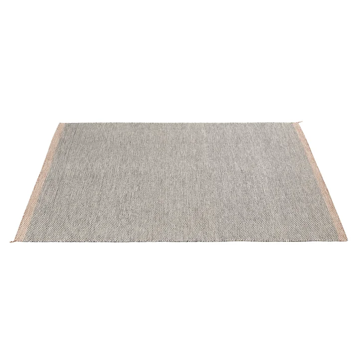 Ply Rug 270 x 360 cm from Muuto in black and white