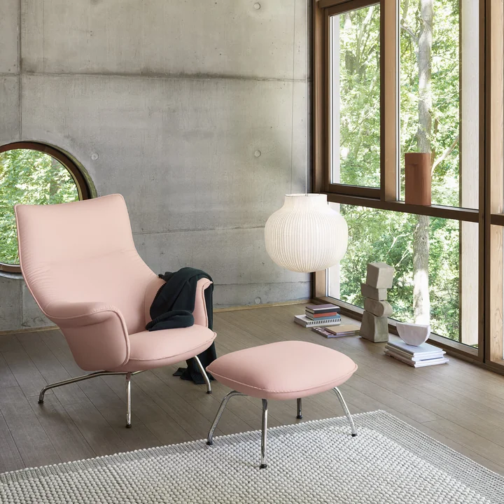 Doze Lounge Chair from Muuto with chrome base / pink cover (Forest Nap 512)