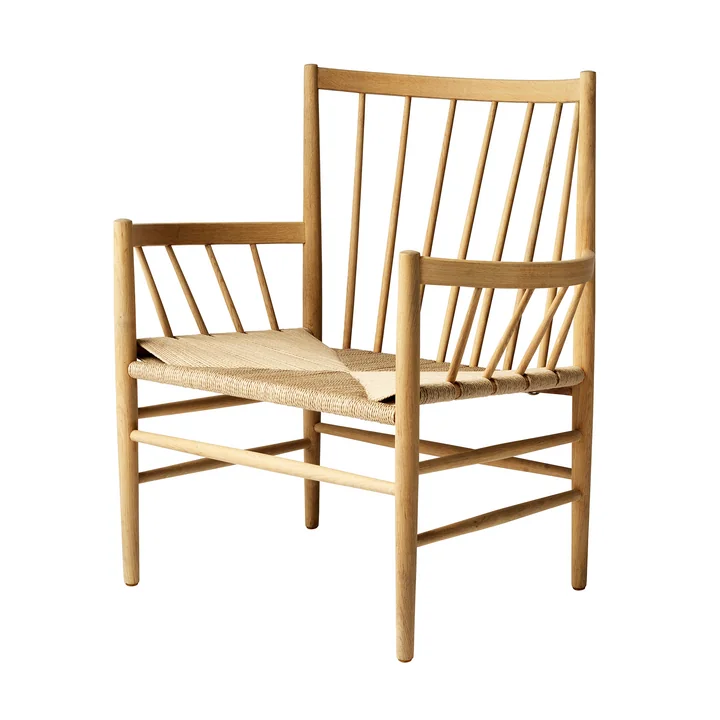 J82 Lounge chair, oak matt lacquered / natural weave by FDB Møbler