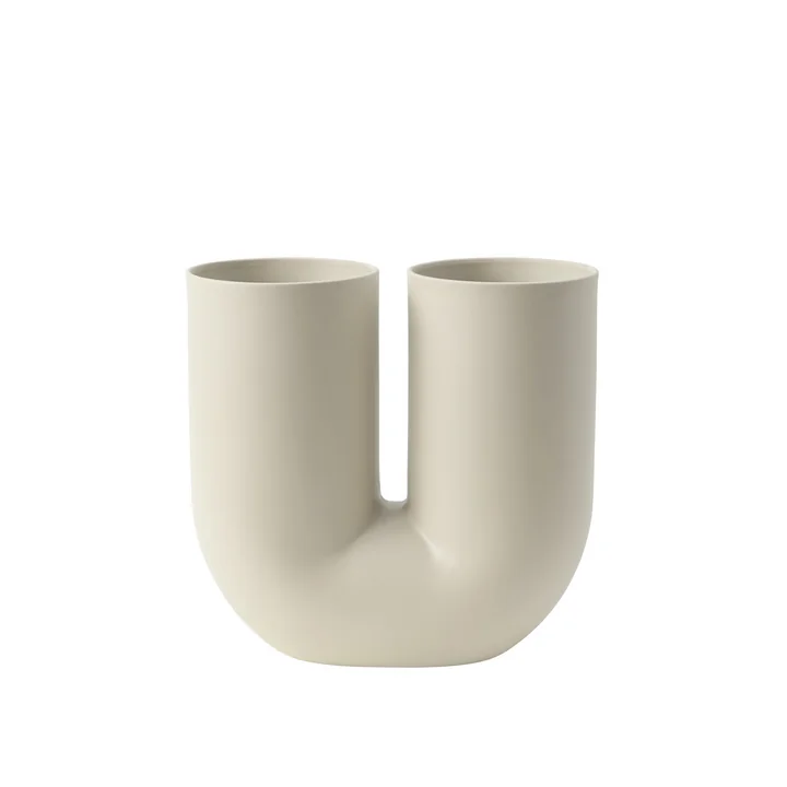 Kink Vase from Muuto in sand