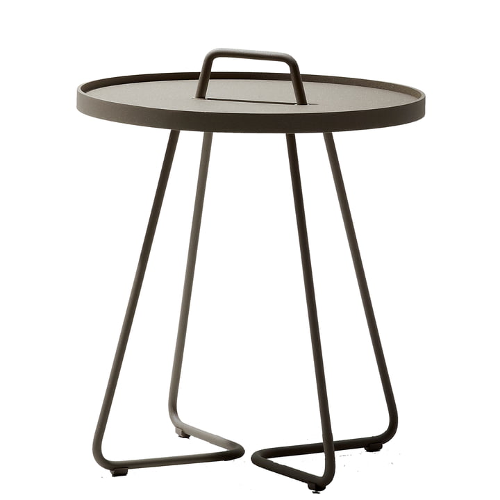 On-the-move Side table from Caneline in Ø 52 x H 60 cm / taupe