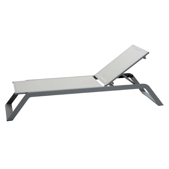 Siesta sun lounger, light grey by Cane-line