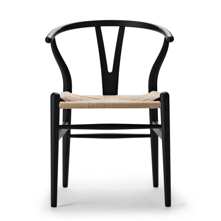 CH24 Wishbone Chair from Carl Hansen in soft black / natural wickerwork