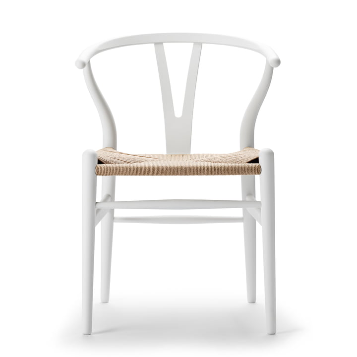 CH24 Wishbone Chair from Carl Hansen in soft white / natural wickerwork
