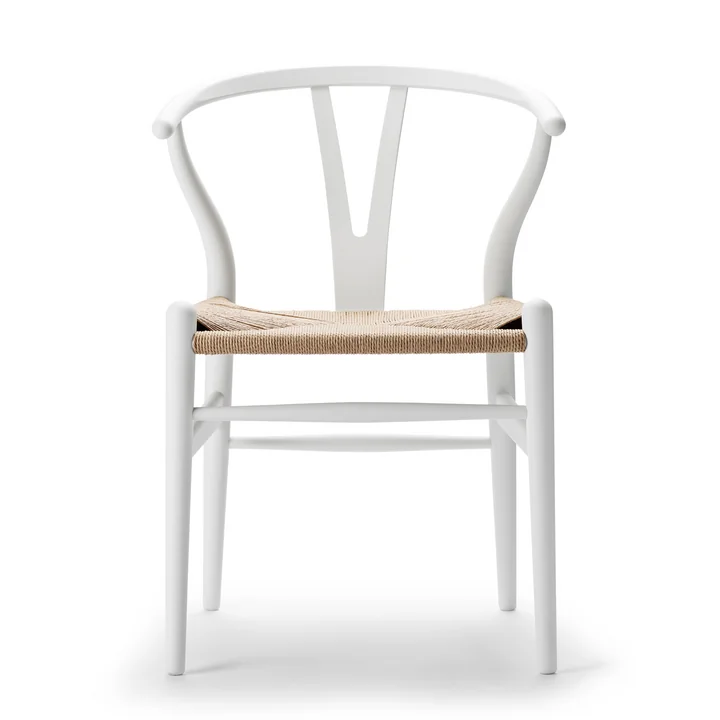 CH24 Wishbone Chair from Carl Hansen in soft white / natural wickerwork