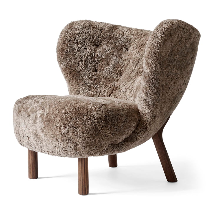 Little Petra VB1 Lounge Chair from & tradition in walnut / sheepskin Sahara