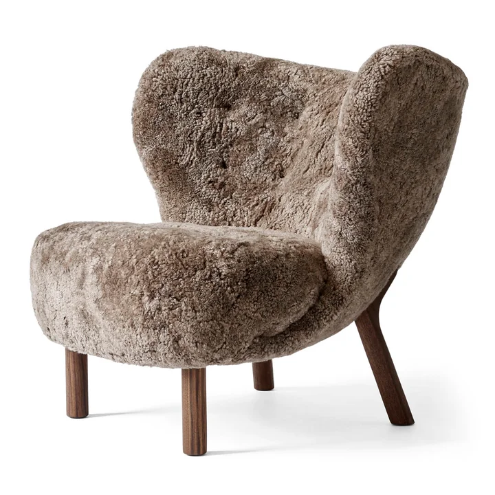 Little Petra VB1 Lounge Chair from & Tradition in walnut / sheepskin Sahara